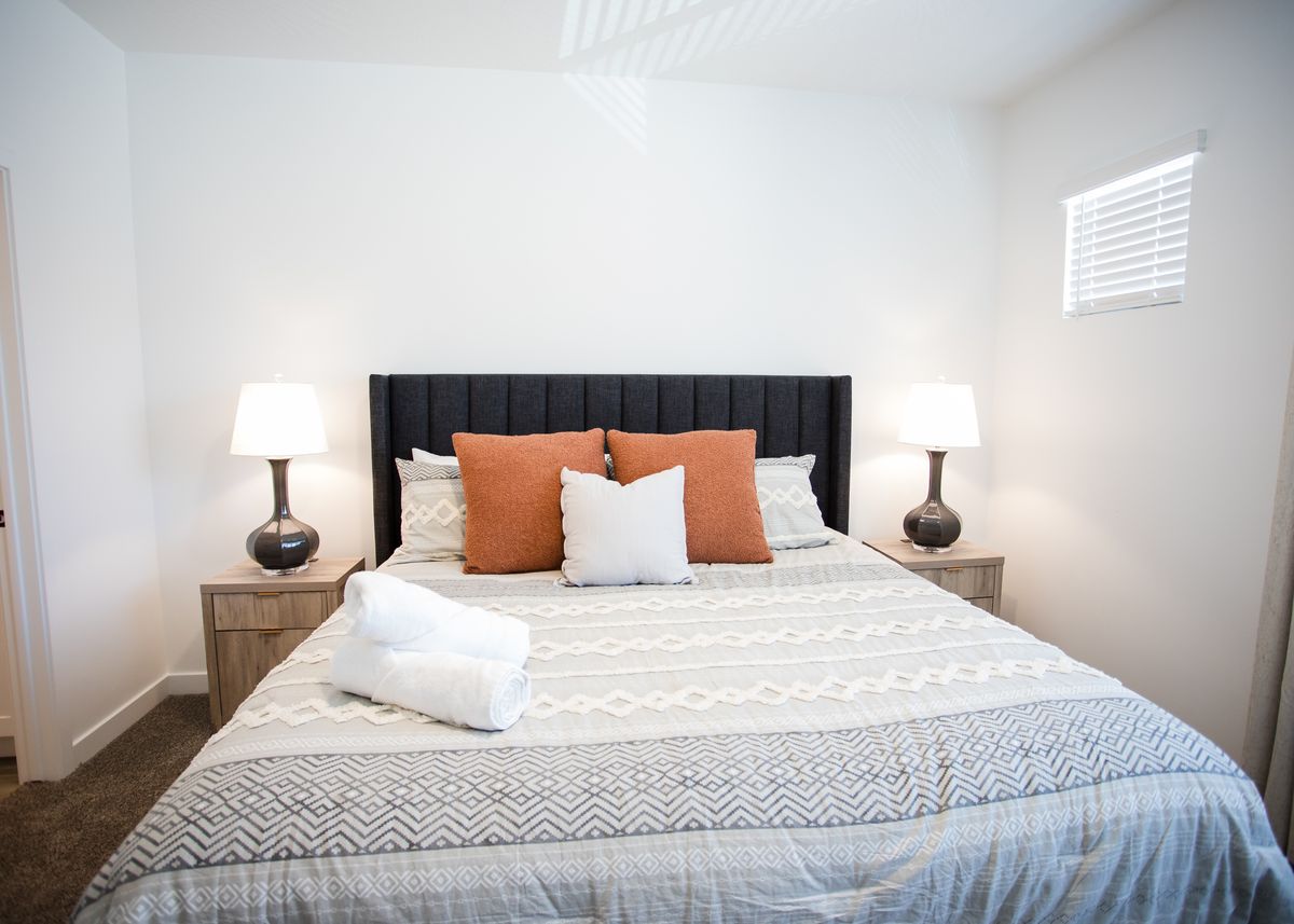 Private bedroom with queen bed