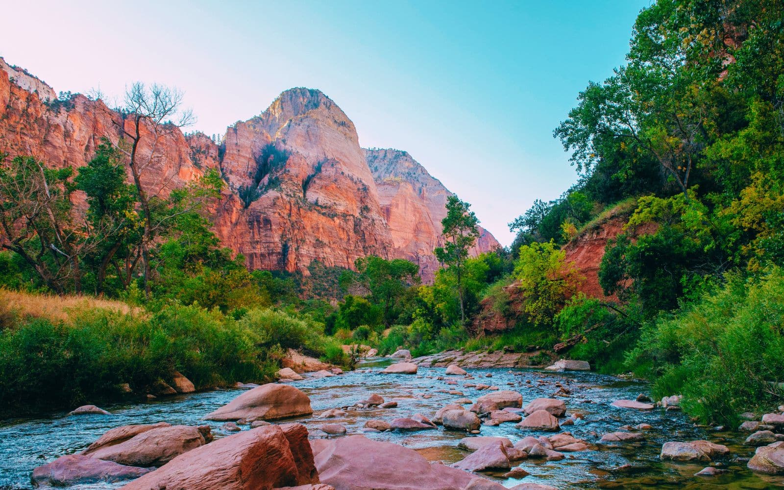 Southern Utah red rock desert landscape — the peaceful setting of The Bridge Recovery Center anxiety program