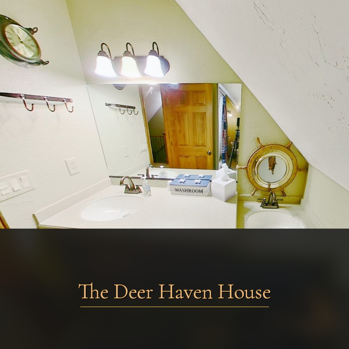 West wing kitchen and dining at The Deer Haven House